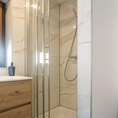 Cozy And Budget-Friendly Stay In Tilburg For 2