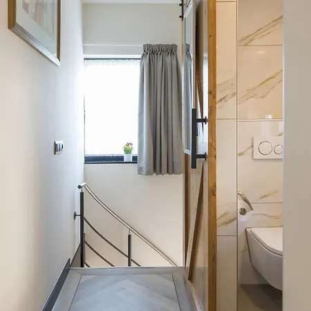 Cozy And Budget-Friendly Stay In Tilburg For 2