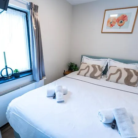 Apartamento Cozy With New Shower Near Popodium 013 *