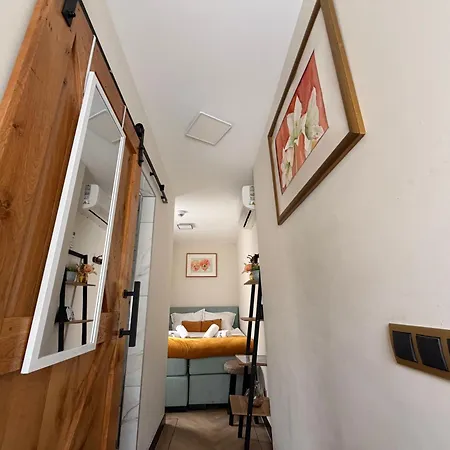 Near Hotspots Stay, W Shared Kitchen 3*