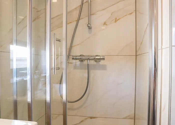 Cozy With New Shower Near Popodium 013 Appartement